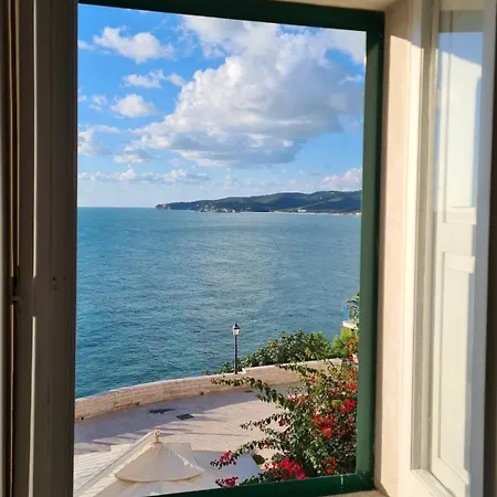 La Finestra Sul Mare Nel Centro Storico Apartment