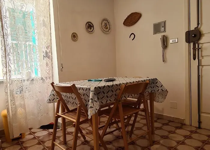 아파트 La Finestra Sul Mare Nel Centro Storico *
